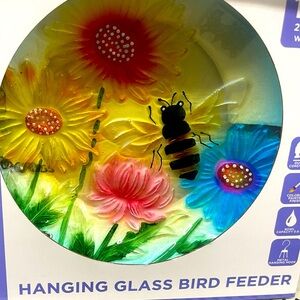 NIB 17” Hanging Bird Bath Bumblebee Large Vibrant & Colorful